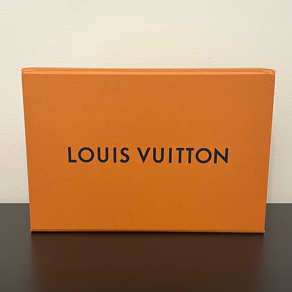 🛍️Louis Vuitton Box 8.25” x 12” x 2”